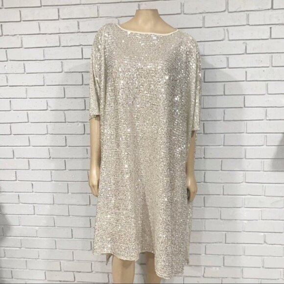 Zara Women’s Sequin Knit Ecru Cape - Picture 3 of 12